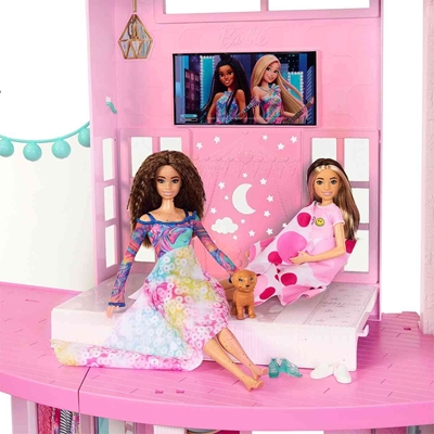 Barbie Boneca Novo Armário de Luxo com Boneca : : Brinquedos e  Jogos